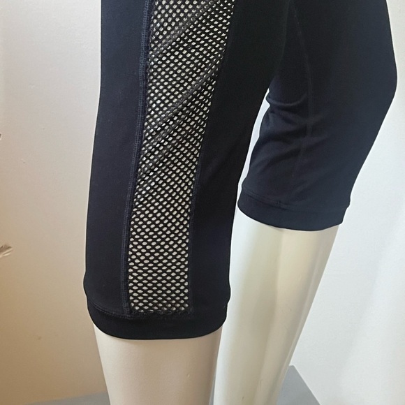 Fabletics Black Capris - Picture 8 of 8